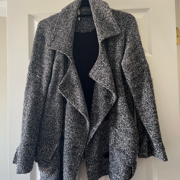Free People Jackets & Blazers - FREE PEOPLE- black and white speckled blazer/cardigan jacket